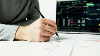 US government shutdown threatens global market stability