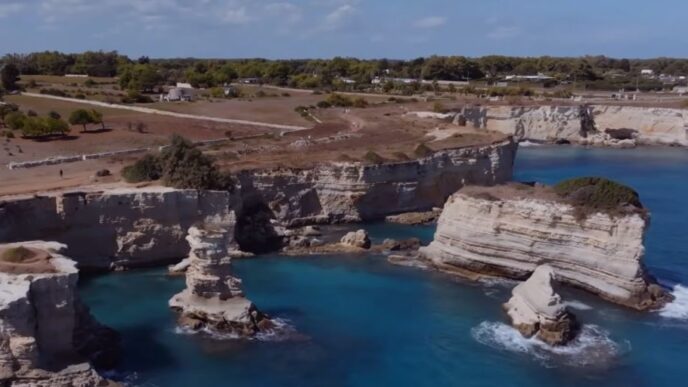 Lovers arch collapses