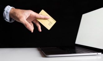 FTC Launches Probe Into Crypto Rewards Cards After Surge in Consumer Complaints