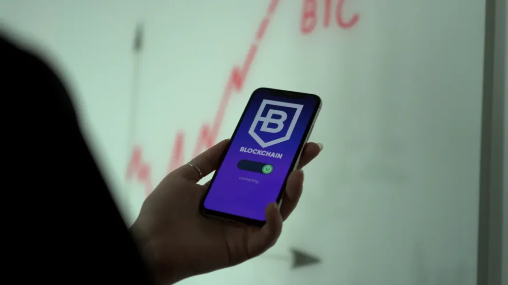 DefiLlama mobile app launch